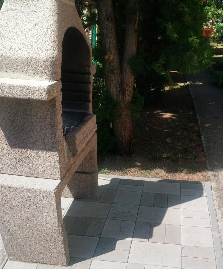 Repose Apartments ハイデゥソボスロー エクステリア 写真